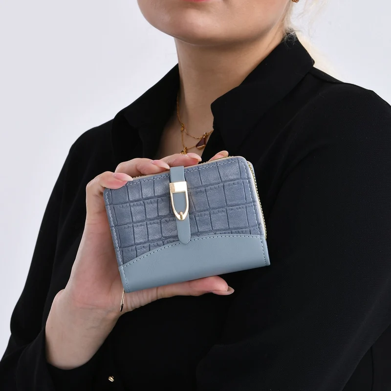 2-teiliges Geldbörsen-Set im Krokoprägungs-Design, Lange Geldbörse 20x10x3 cm und Bifold-Geldbörse 12x9x3,5 cm, Schwarz