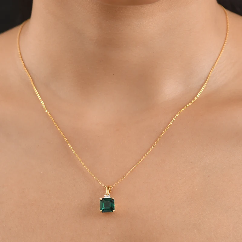LUXURIANT AAA Labor Smaragd und Labor Diamant Anhänger mit 50cm Kette, 925 Silber 750 Gelbgold Vermeil - 2,22 ct.