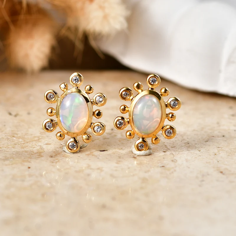 D'Joy AA Natürlicher, äthiopischer Welo Opal, Weißer Zirkon Ohrringe 925 Silber Gold ca. 1.13 ct