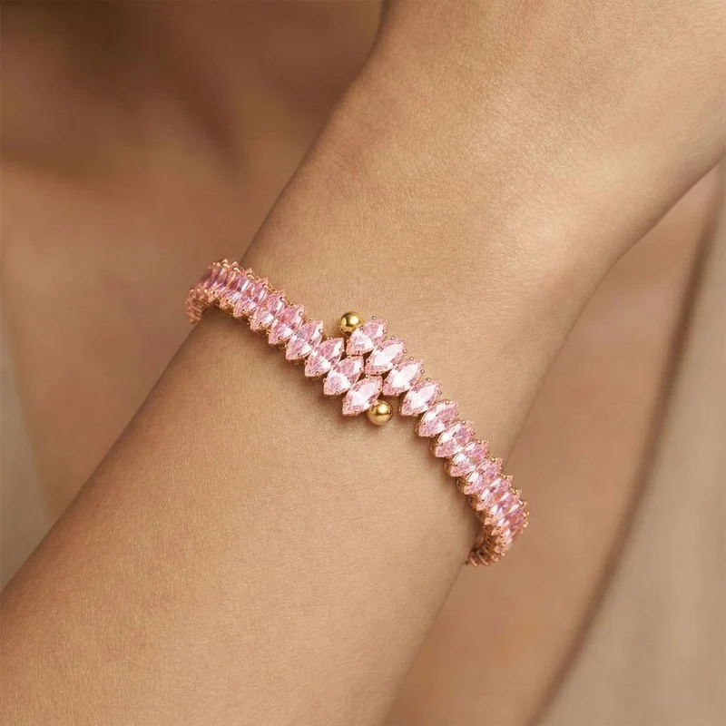 Rosa Zirkonia Armreif, flexibel (ca. 17 cm - 19.75 cm), Nickelfreies Messing gelb vergoldet