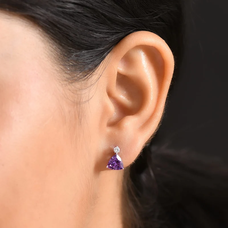 LUXURIANT(10-15 Werktage Lieferzeit) 3,33 ct. AGI zertifizierte AAA Labor Farbwechsel-Saphir und Labor Diamant Ohrringe in 417 Weißgold