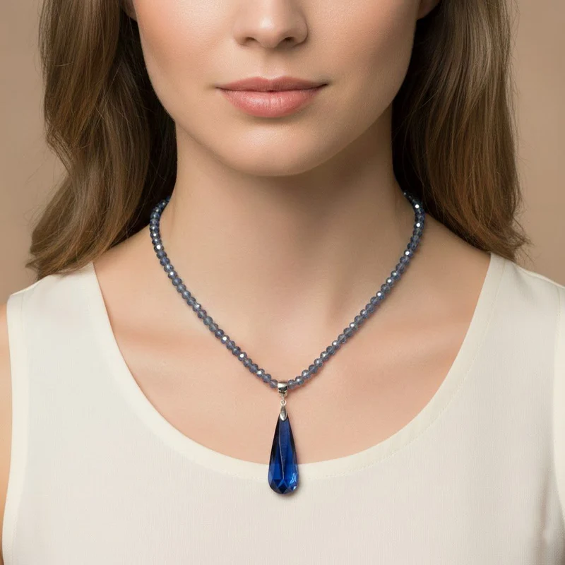 Blauer Kristall Anhänger mit 60+5cm Kette, Legierung
