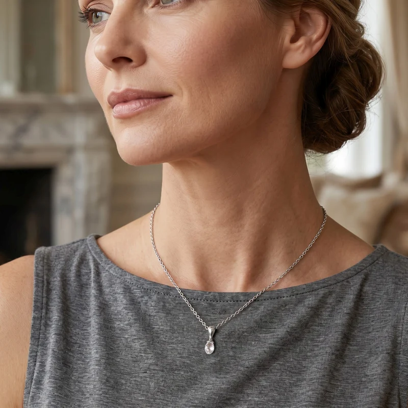 LUXURIANT SGL zertifiziert VS-EF Labor Diamant (Briolette-Schliff) Anhänger mit 45+5cm Kette, 925 Silber rhodiniert - 1 ct.