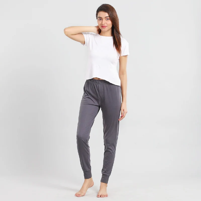 Elastische, eng anliegende Damenhose; Größe M, Dunkelblau