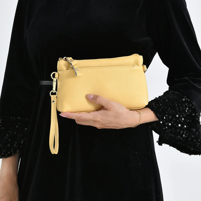 Leder Crossbody Tasche mit mehreren Reißverschlussfächern und verstellbarem Schulterriemen 21.5 x 4 x 13 cm Violett