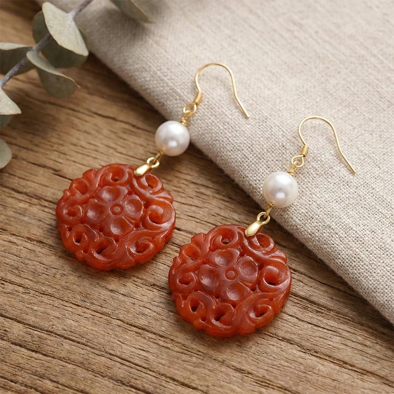 D'Joy Rote Jade, Zhuji Akoya-Perle (5-5.5mm) Ohrringe 925 Silber vergoldet