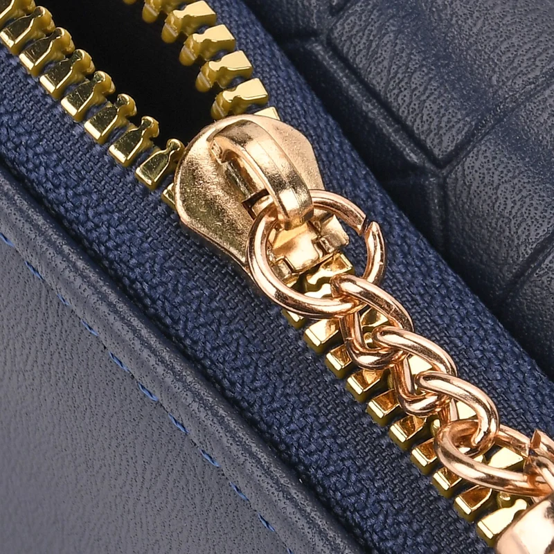 Portemonnaie mit RFID-Schutz, Reißverschluss und Kartenfächern, 22,5x11 cm, Braun