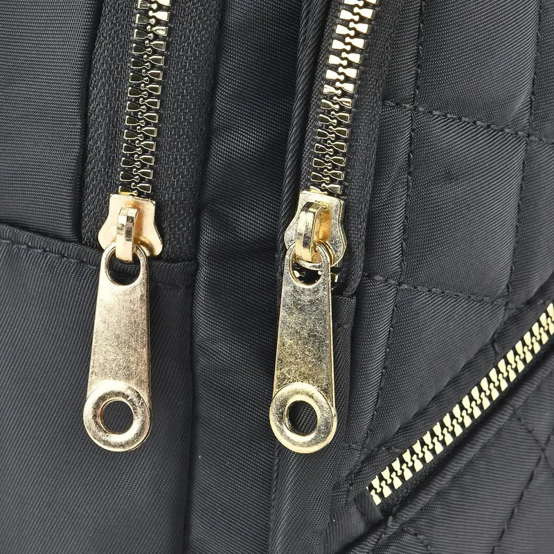 Stepp-Slingtasche mit RFID-Schutz und Kopfhöreröffnung, Größe: 17x7,5x30cm, Schwarz