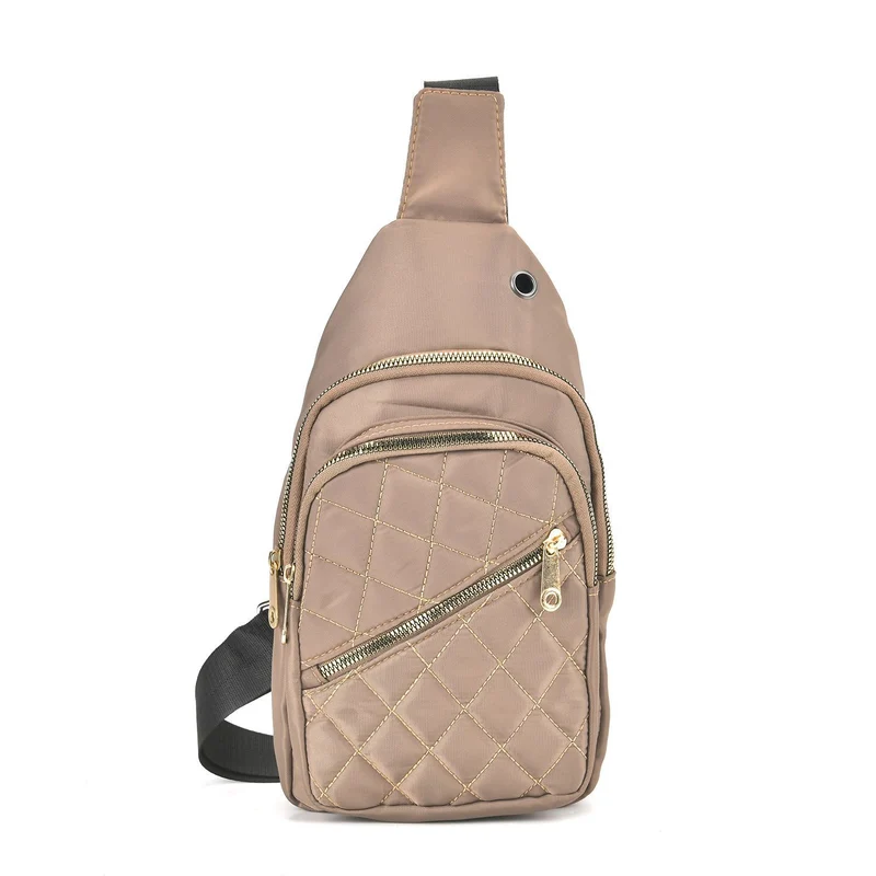 Stepp-Slingtasche mit RFID-Schutz und Kopfhöreröffnung, Größe: 17x7,5x30cm, Schwarz