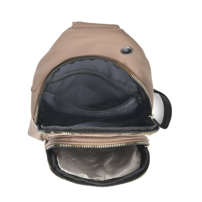 Stepp-Slingtasche mit RFID-Schutz und Kopfhöreröffnung, Größe: 17x7,5x30cm, Schwarz