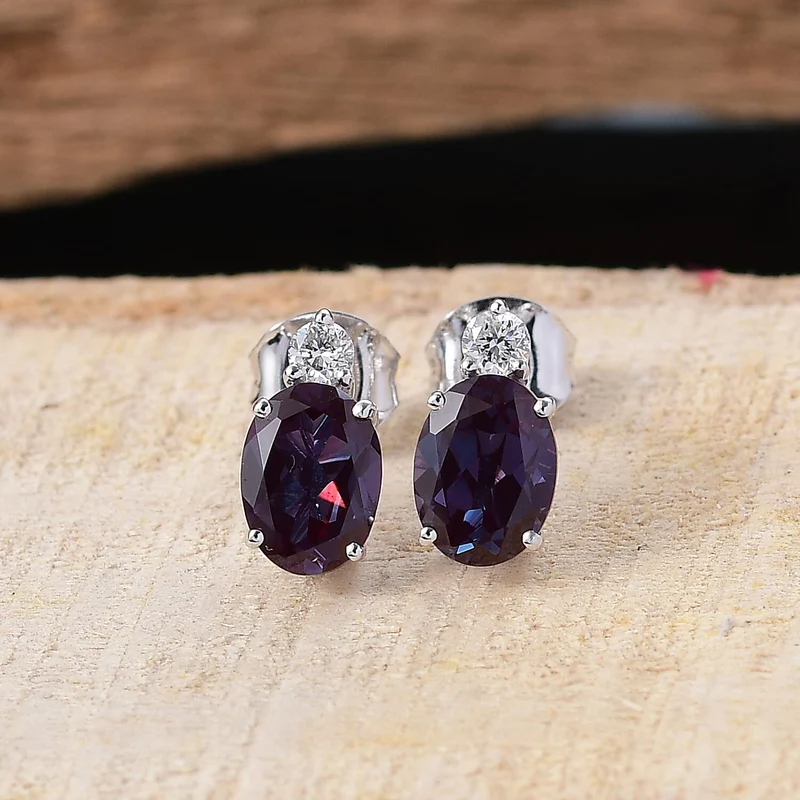 LUXURIANT(10-15 Werktage Lieferzeit) 3 ct. zertifizierte und geprüfte AAA Labor Alexandrit und SI-GH Labor Diamant Ohrringe in 417 Weißgold