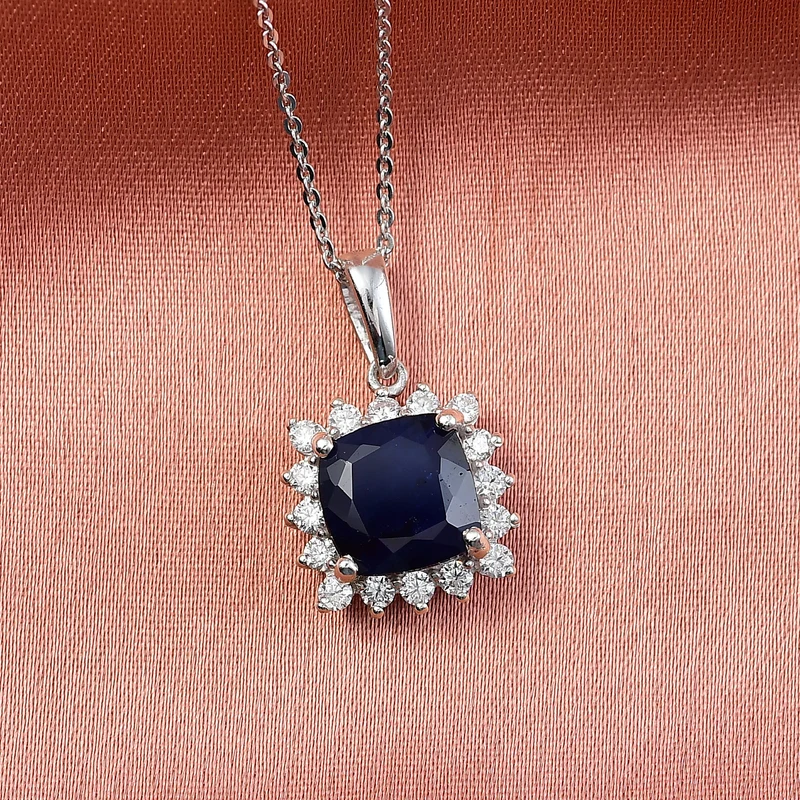 D'Joy Diffundierter blauer Saphir, Moissanit Anhänger mit Kette, ca. 50 cm 925 Silber rhodiniert ca. 4.36 ct