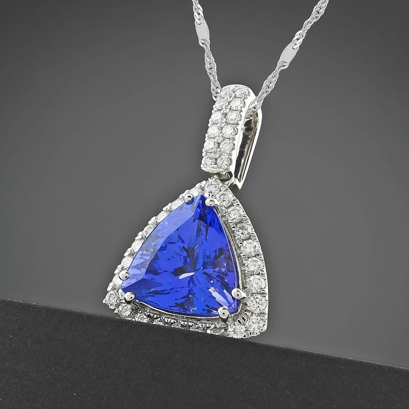 Rhapsody AAAA Tansanit, Weißer Diamant AGI zertifiziert Schmuckset 950 Platin (10-15 Werktage Lieferzeit) ca. 4.05 ct