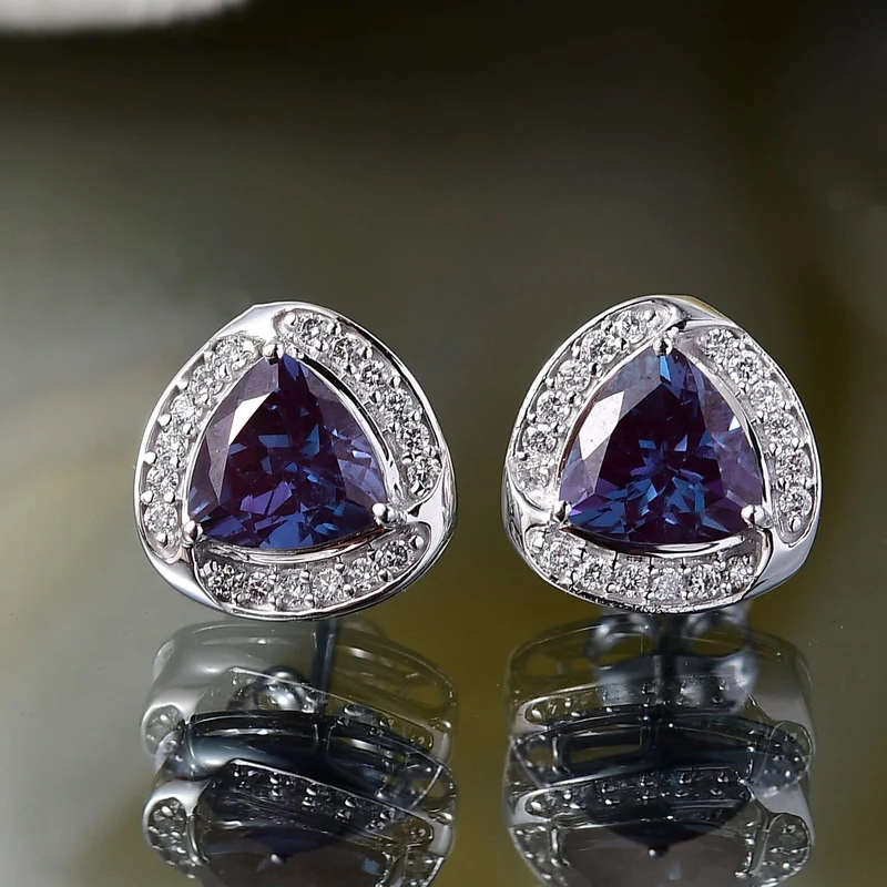 LUXURIANT 3,20 ct. AGI zertifizierte und geprüfte AAA Labor Alexandrit und Labor Diamant Ohrringe in 417 Weißgold