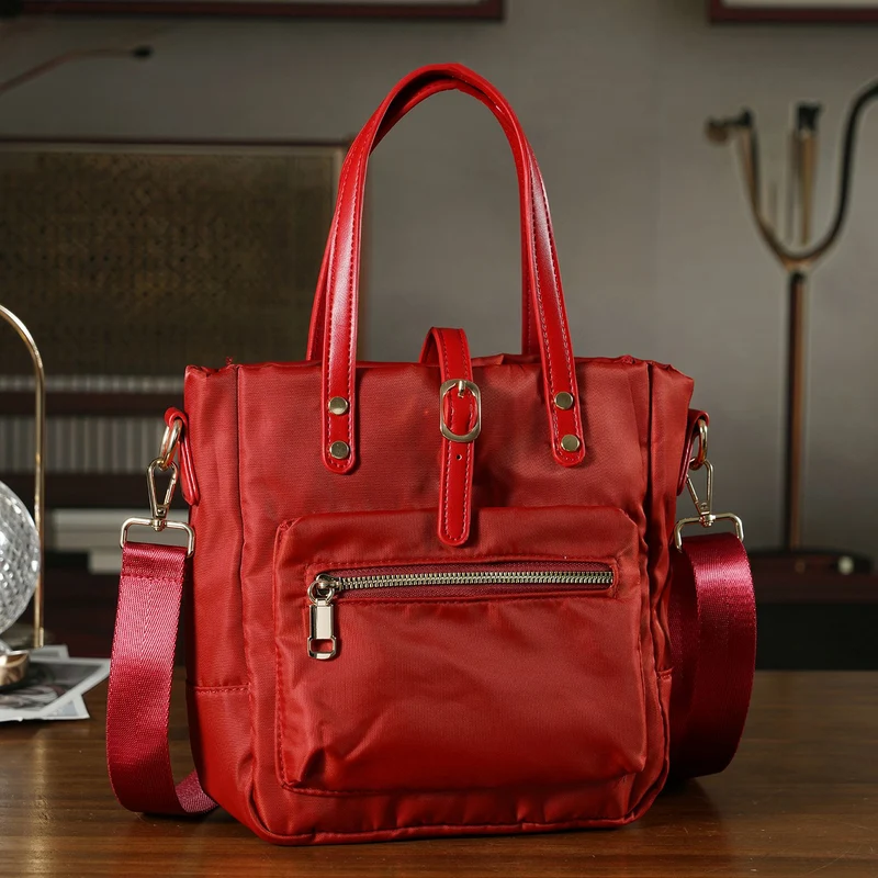 Urban Nylon Crossbody Tasche, 3 Außenfächer und 2 Innenfächer, 22 x 23 x 9 cm, Braun