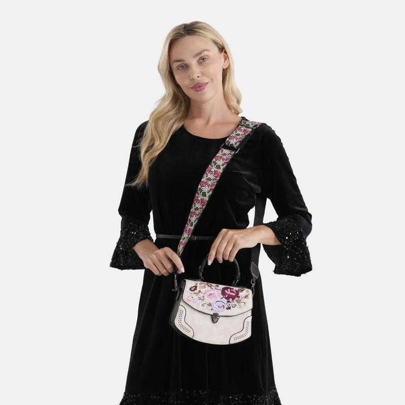 Kompakte Crossbody-Tasche mit floraler Stickerei, 23 x 9 x 17 cm, Lila