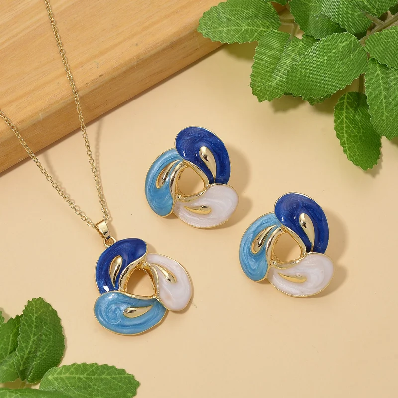 2er-Set Emaille-Anhänger mit Kette und Ohrsteckern, abstraktes Design, Grün
